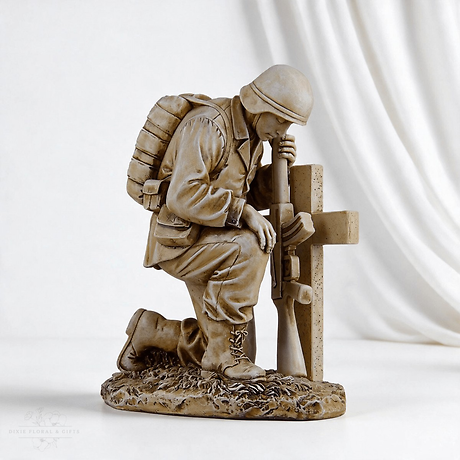 Soldier\'s Cross Memorial Statue